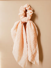 Load image into Gallery viewer, Peach Scrunchie Scarf
