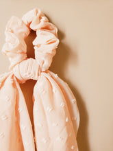 Load image into Gallery viewer, Peach Scrunchie Scarf
